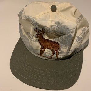 VINTAGE DEER SNAPBACK BRAND NEW CONDITION